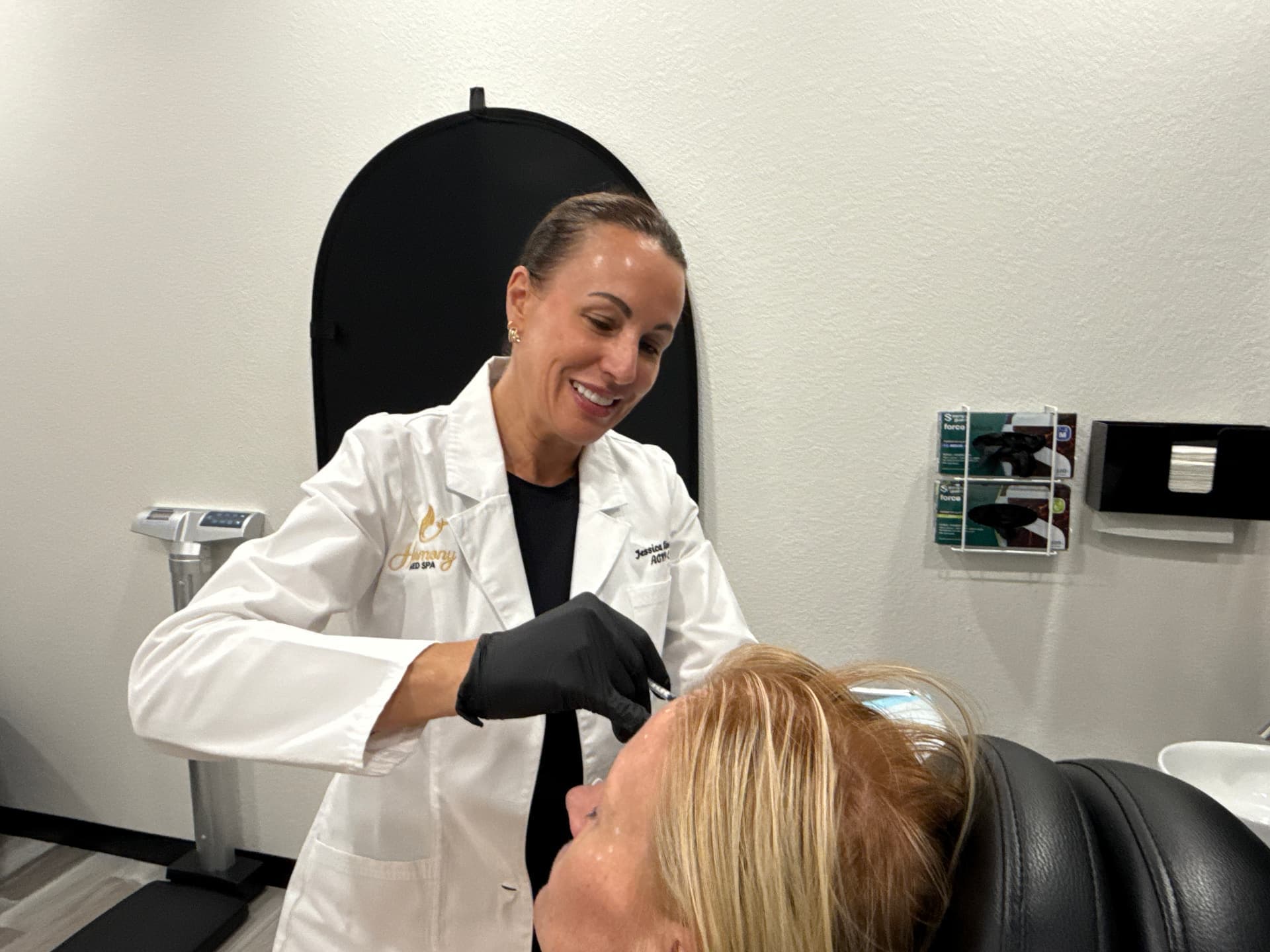 A Harmony Med Spa provider during an injectable treatment